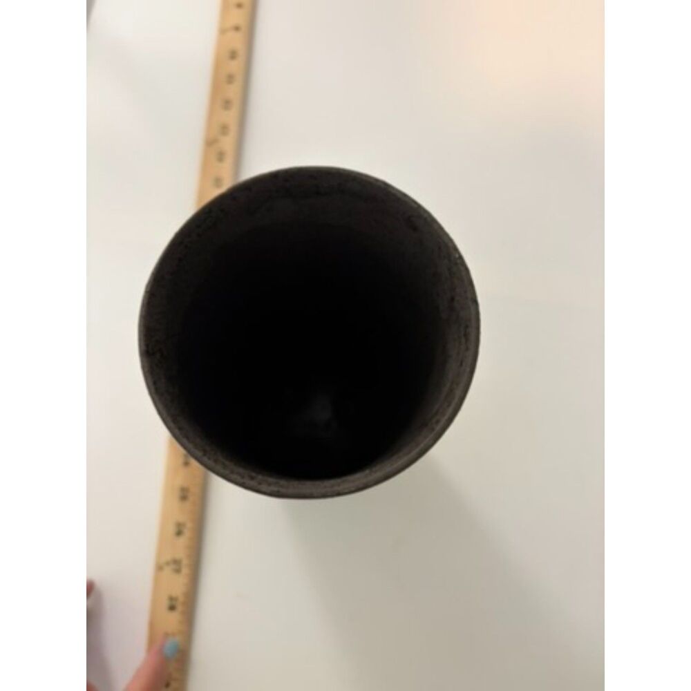 13x5 black vase with feet - Picture 4 of 7